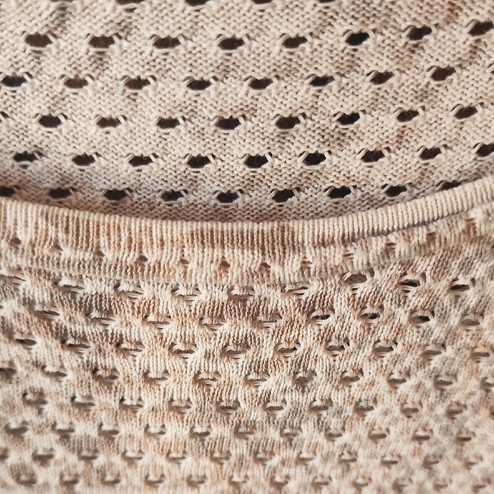 Ann Taylor Light Neutral Scoop Neck Top - Picture 9 of 12